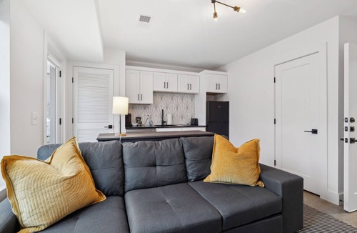 Haynes Area House | NEW Relaxing Unit Close to Broadway & Downtown!