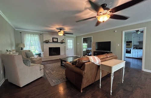 Columbia House | New Sunnyside Neighborhood Monthly Rental!