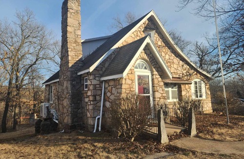 Lincoln House | Newly Remodeled Lake House!