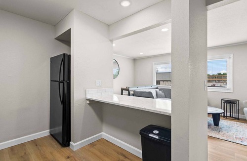 Springfield Apartment | Newly Renovated Unit in Central Spfld! #301