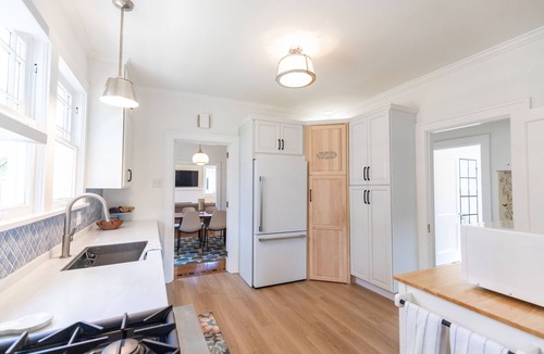 Heights House | Newly Restored 2BR Heights Cottage
