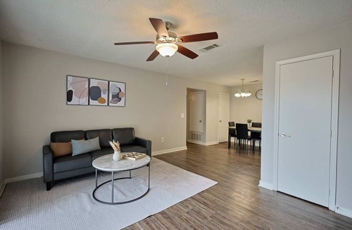 Tougaloo Apartment | Northtown Apartments 4B I Comfy 2 Bed 2 Bath