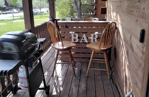 Warrens Cabin | Northwoods style, Cabin. Near Three Bears Resort, & miles of atv/utv trails.