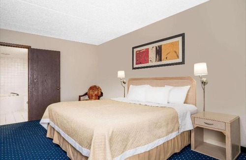 La Crosse Hotel | Norwood Inn & Suites La Crosse