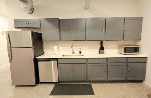 Central West End Apartment | Novel King Suite- Central West End near SLU 101
