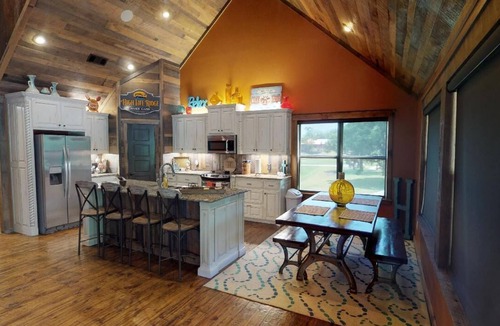 Glenwood Cabin | NOW AVAILABLE.HIGHLIFE RIDGE ON THE CADDO RIVER WITH BREATHTAKING VIEWS!