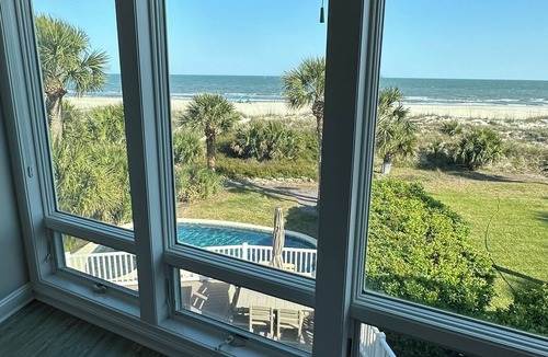 North Forest Beach House | Oceanfront 4BR/4BA North Forest W/Complimentary Sunrises