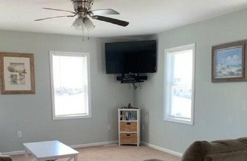 Rodanthe Cottage | Oceanside. Short walk to Ocean/Sound. Includes fishing passes on pier.