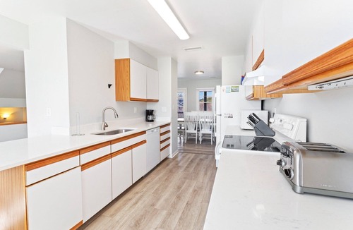 Buxton House | Orca | Dog-Friendly Townhome w/Ocean Views