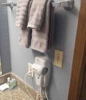 Stillwater Apartment | OSU 2 Queen Beds Hotel Room 230 Wi-Fi