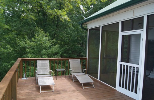 Quitman House | Overlooks Greer's Ferry Lake, 40,500 acres of clean, river-fed, deep water.