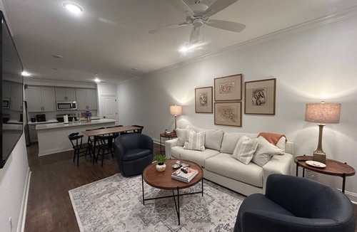 Oxford Condo | Oxford Townhome, 3 Master Suites, Minutes to Campus & Square!