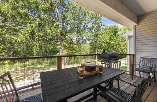 Holiday Island House | Ozark Mtn Hideaway- Deck, Fire Pit, Walk to Lake!