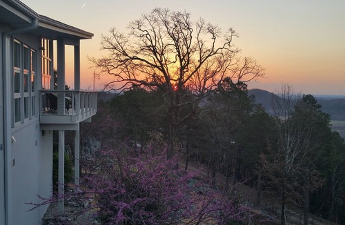 Hot Springs Village House | Panoramic Vistas Beautiful Contemporary Mountain Retreat for 1-8 Nature Lovers!