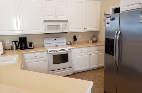 Sago Park Townhomes House | "Paradise Retreat" Pool, short walk to the beach!