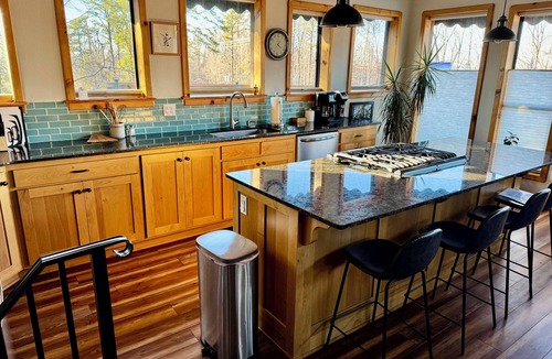 Sylvan Shores House | Peaceful and Serene