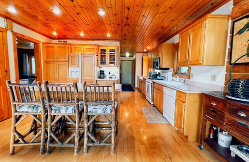 Campbellsport Cabin | Peaceful Lakeview Cabin Stay On Private Pennisula