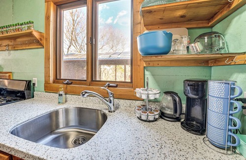 Siler House | Peaceful ‘Mountain Cabin’ w/Views in Williamsburg