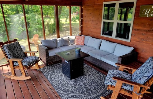 Calico Rock Cabin | Peaceful Paradise: Cabin Getaway with Unmatched River Views in Arkansas