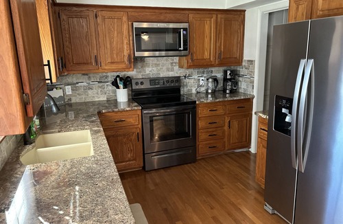Springfield House | Peaceful Retreat near Medical Mile in Springfield