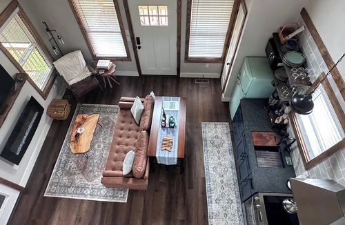 Ashley Oaks House | Peaceful woodland retreat near the water