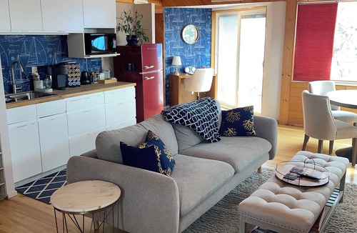 Pepin Apartment | Pepin Guest Haus - walk to the winery! Sauna!