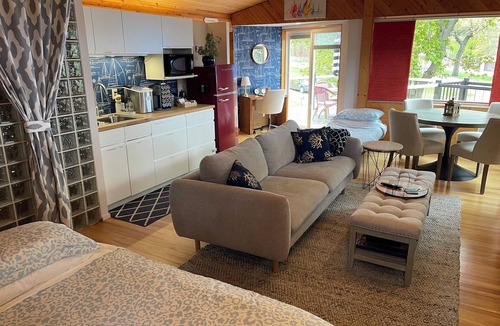 Pepin Apartment | Pepin Guest Haus - walk to the winery! Sauna!