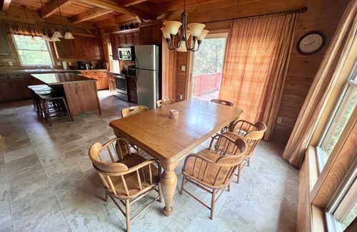 Mount Ida House | Perfect for family and friends to relax, connect, and explore.