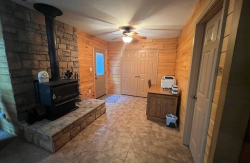 Mount Ida House | Perfect for family and friends to relax, connect, and explore.