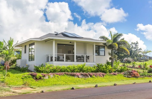 Poipu House | Poipu Tropical Retreat with A/C & Pool/Gym Access/JUNE SPECIAL
