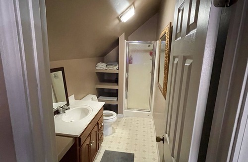 Batesville Apartment | Pool house/Historic district. Private entrance/in Path total solar eclipse nnnn
