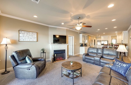 Lake Hamilton Apartment | Pool & Lake Hamilton Access: Hot Springs Condo!