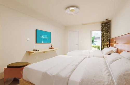 San Jacinto Hotel | Poolside 2-Room with Queen Bed Near Galveston’s Top Coastal Spots