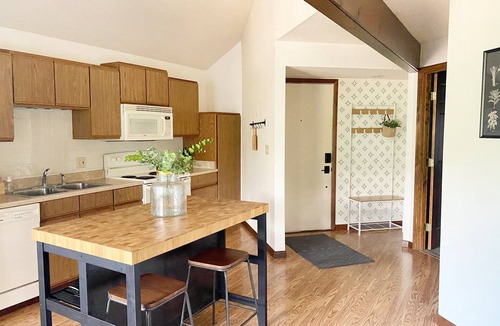Osage Beach Villa | Premier Location! Villa in Tree Tops of Holiday Shores with boat slip!