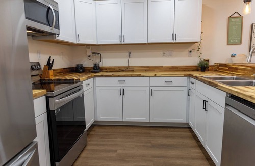 Jamestown Apartment | Private 1BR Apartment in Jamestown, TN – Full Kitchen