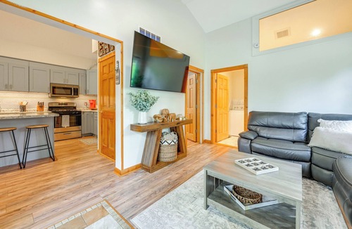 Friendship Cottage | Private Hot Tub, Deck! Group Getaway in Friendship
