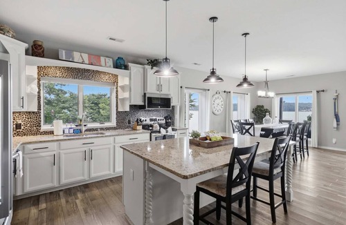Lake Ozark House | Private Island 5b, Hot tub, Game room!
