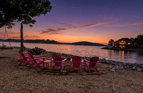 Lake Ozark House | Private Island 5b, Hot tub, Game room!