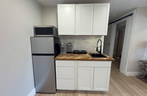 Lupton City Apartment | Private Mother-Law Suite 1BR All Utilities Included Washer/Dryer Near Hwy 58