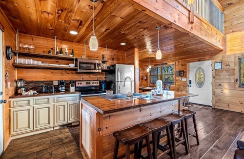 Pigeon Forge Cabin | Private Pool Cabin | Game Room + Hot Tub