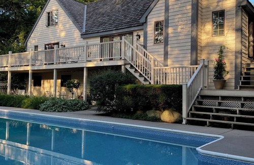Middleton Apartment | Private, yet close to everything!