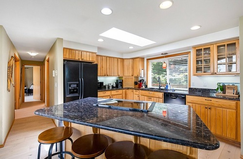 Gold Bar Cabin | Prospector's Bend - Hot Tub, Riverfront, Fishing