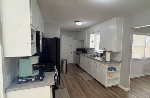 Wichita House | Quaint 3-bedroom house with AC in welcoming Wichita