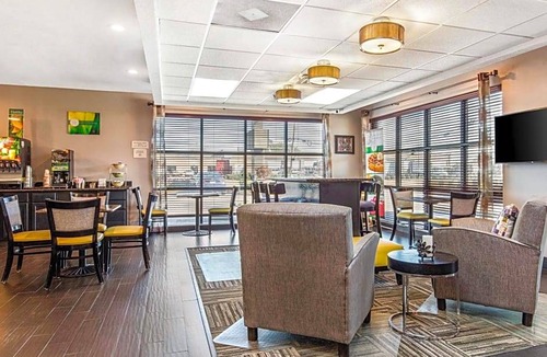 Memphis Hotel | Quality Inn Airport I-240