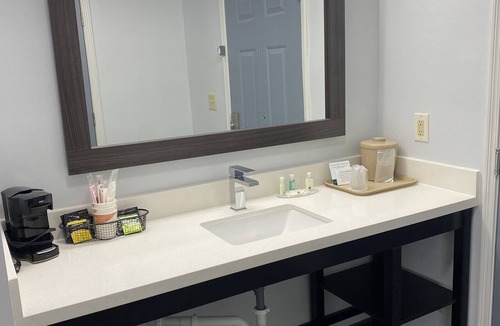Greeneville Hotel | Quality Inn Greeneville - Tusculum