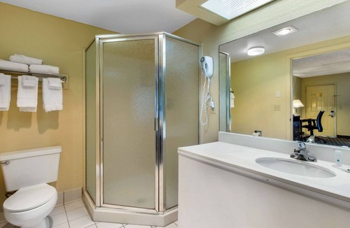 Lebanon Hotel | Quality Inn Lebanon