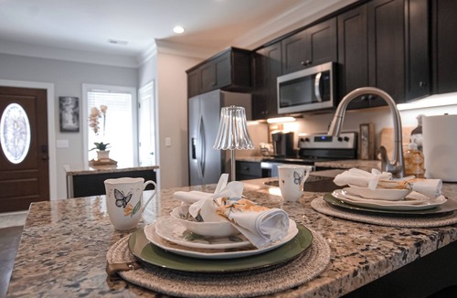White Bluff House | Quiet, Comfort, Safety - 30 min from Nashville.