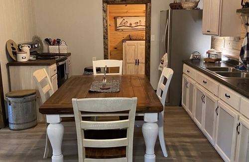Ten Mile Cabin | Quiet comfortable mountain retreat, with Fast 500 mbps wifi