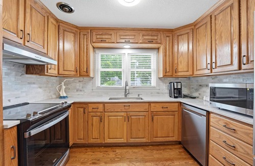 Westwood House | Quiet House With a Cabin Feel
