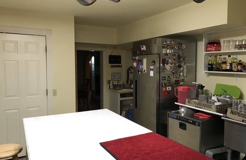 Wilburn House | Quiet, spacious, secluded hideaway for the entire family (and then some).